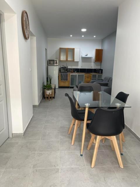 Rdc - Appartement F3 Villiers Le Bel 95 Proche De Paris Roissy Εξωτερικό φωτογραφία